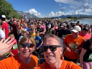 Mariann og Roar løper Alstadhaug Maraton