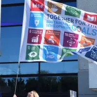 SDG flagg reising