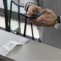 Skanner kvittering med telefon
